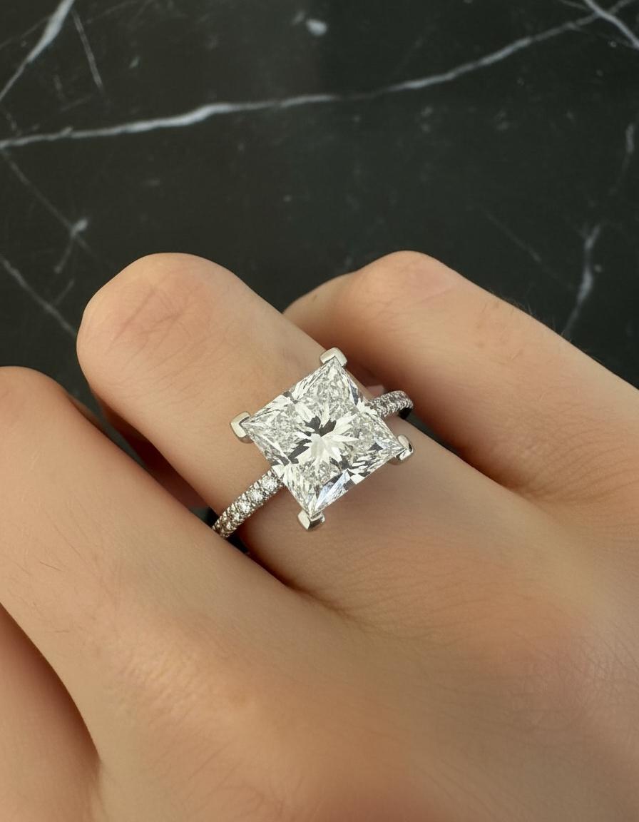 Bague de fiançailles certifiée GIA 3,00 carats E/VS1 diamant taille princesse Pour femmes en vente