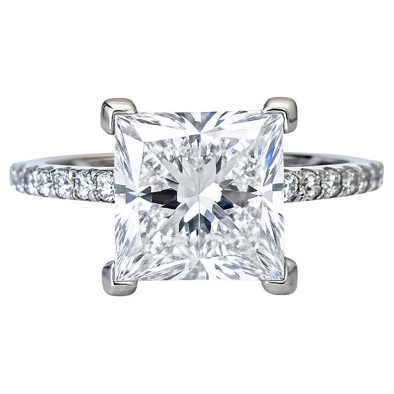 Anello di fidanzamento con diamante taglio principessa certificato GIA da 3,00 carati E/VS1