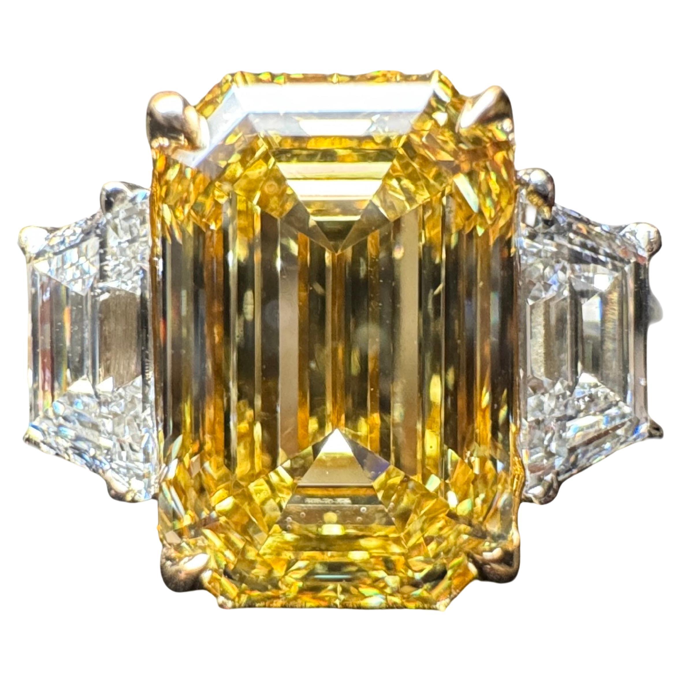 GIA Certified 3.00 Carat Emerald Cut Fancy Intense Yellow Diamond 3 Three Ring For Sale