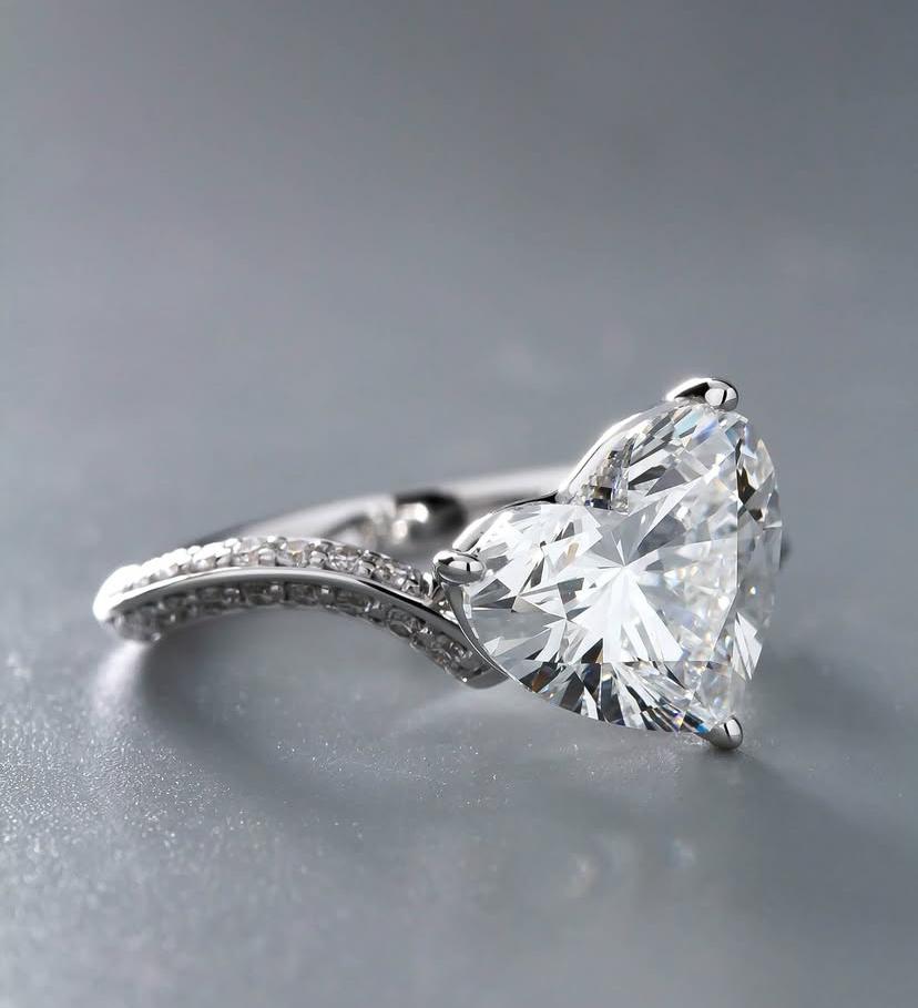 An exquisite Diamond solitaire ring in a contemporary design, so modern and refined style.
Elevate your timeless of beauty and add a touch of class and sophistication on your look.
Magnificent ring come in 18k gold with dazzling GIA Certified