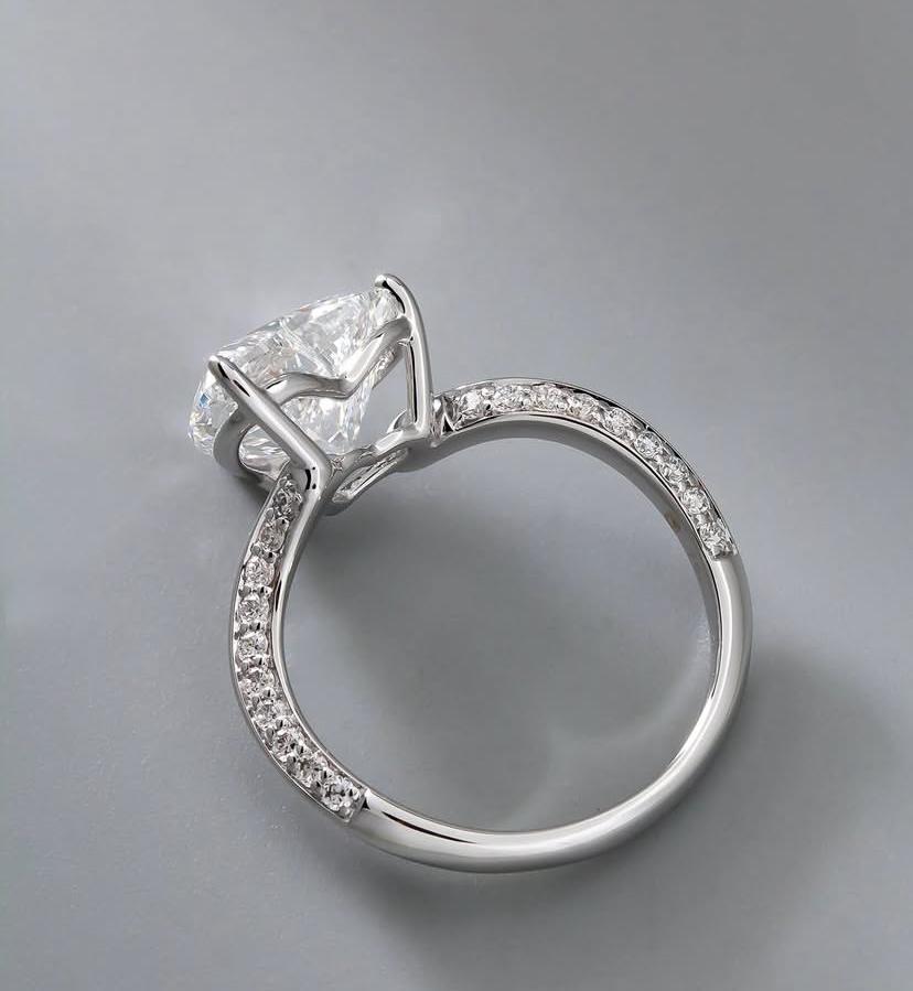 Women's GIA Certified 3.00 Carat F/VS1 Heart Shape Diamond 18K Gold Solitaire Ring For Sale