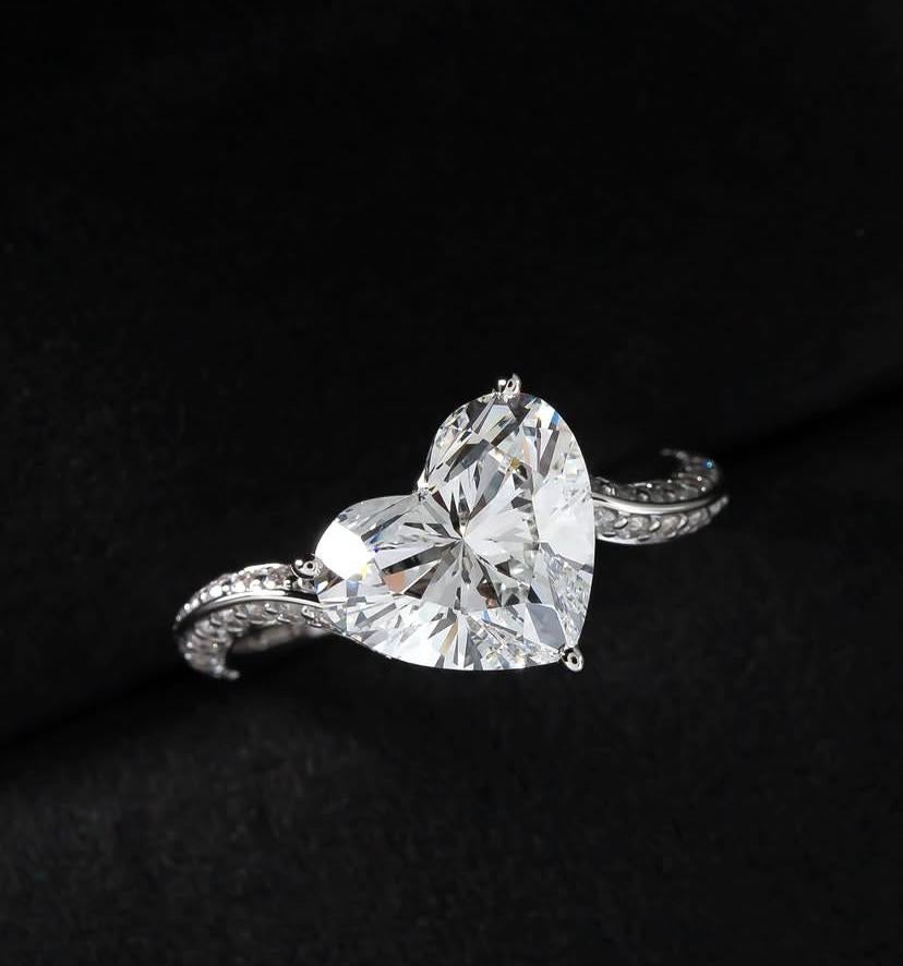 GIA Certified 3.00 Carat F/VS1 Heart Shape Diamond 18K Gold Solitaire Ring For Sale 1