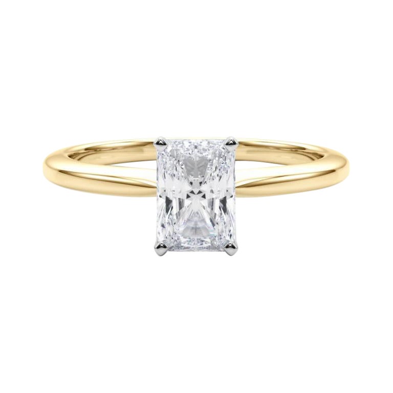 Bague solitaire à diamant radiant de 3,00 carats, certifiée par la GIA et sertie sur le pourtour