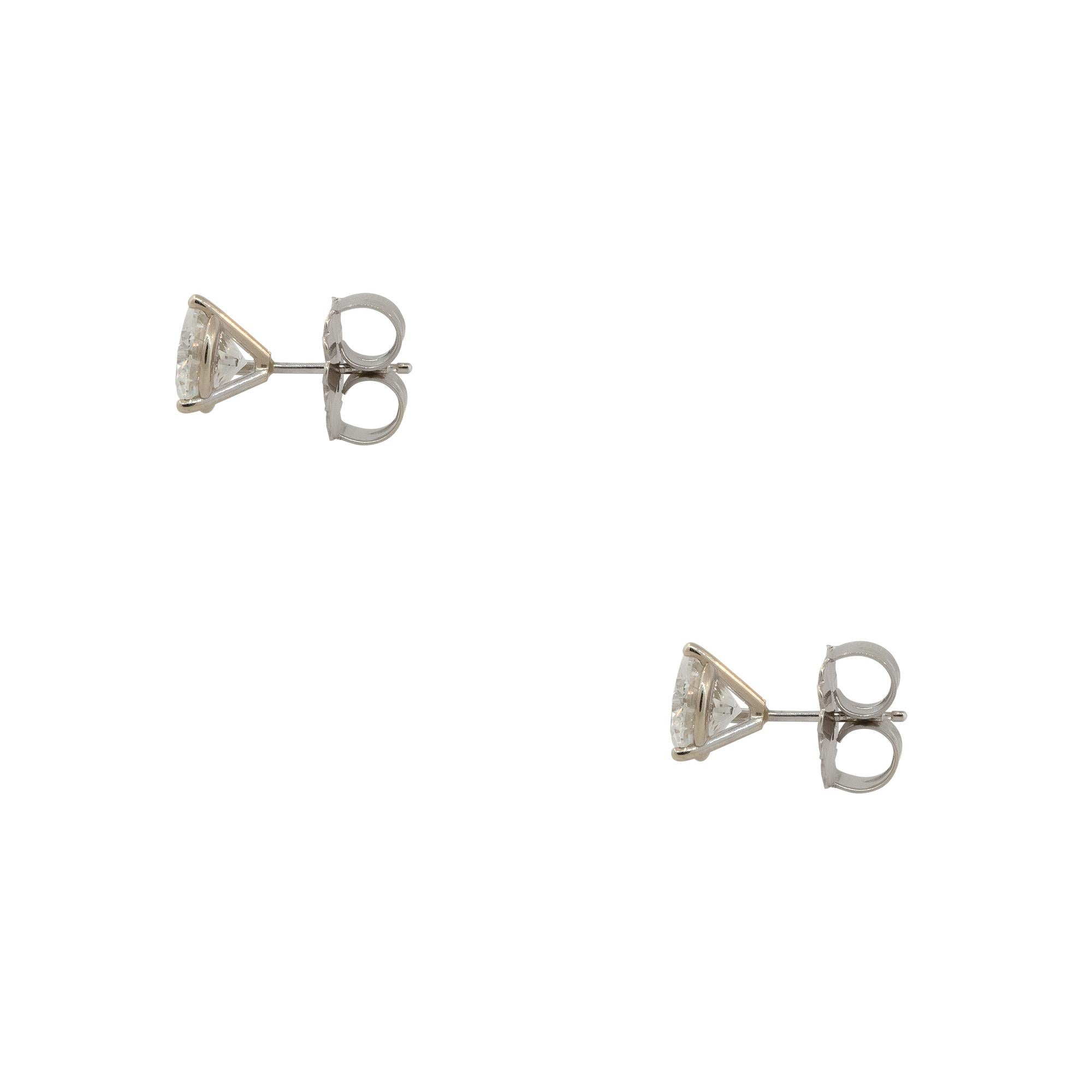 GIA-zertifizierte 3,00 Karat natürliche runde Diamant-Ohrstecker aus 14 Karat, auf Lager (Rundschliff) im Angebot
