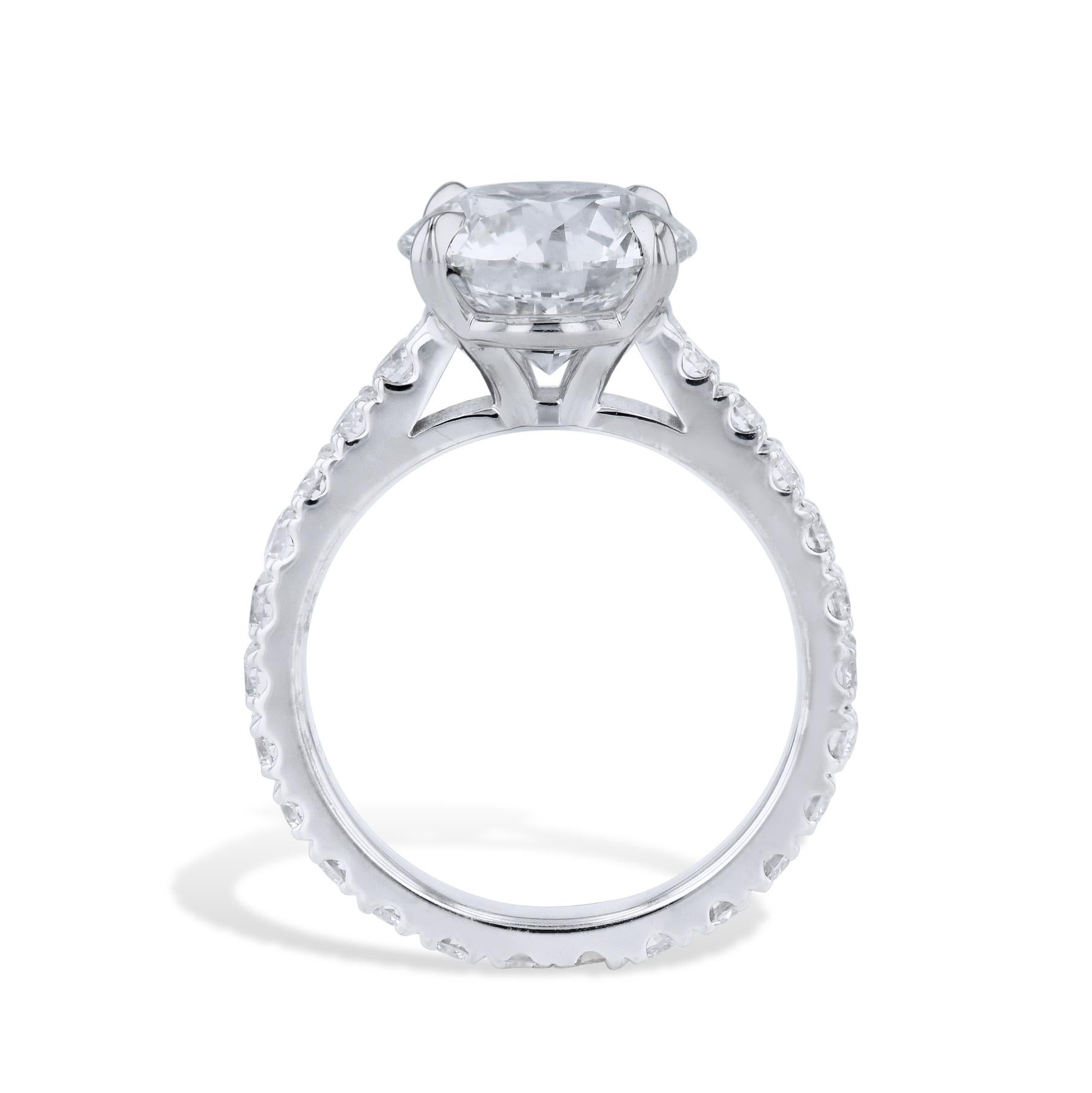 GIA Certified 3.00 Carat Solitaire Diamond White Gold Estate Ring In Excellent Condition For Sale In Miami, FL