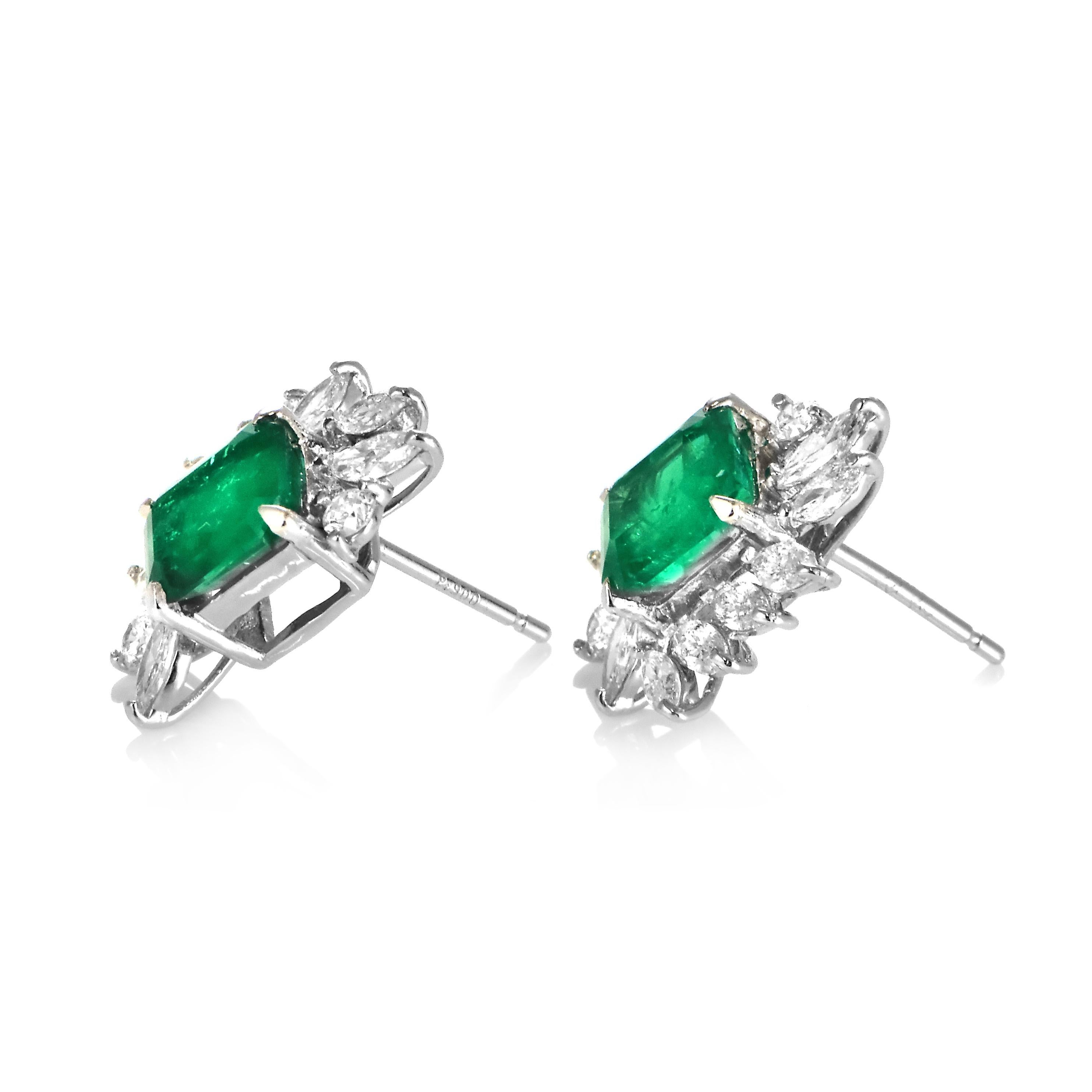 GIA-zertifizierte 3,00 Karat kolumbianische Smaragd- und Diamant-Ohrringe aus Platin im Angebot 2
