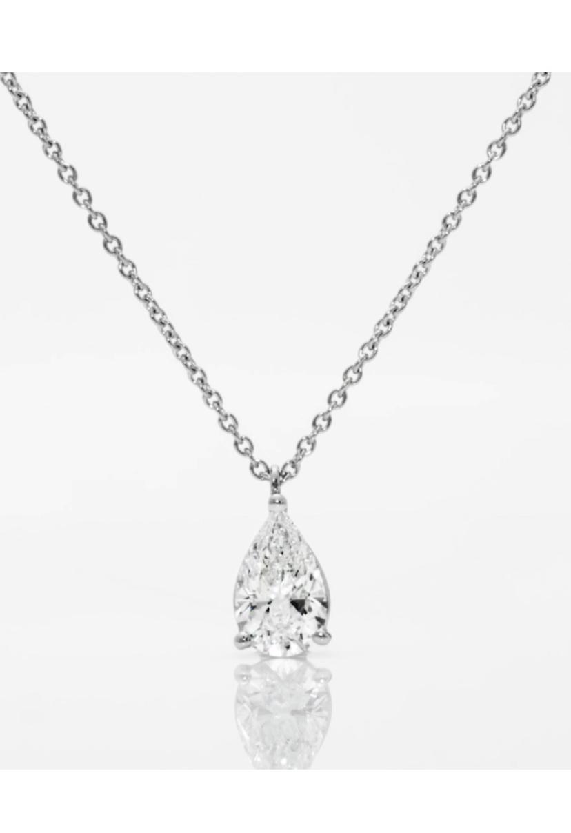 Taglio a goccia GIA Certified 3.00 Carats D/VS1 Pear Shape Diamond 18K Gold Pendant in vendita