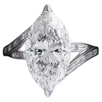 GIA Certified 3.00 Carats D/VS2 Marquise Shape Diamonds 18K Gold Ring For Sale
