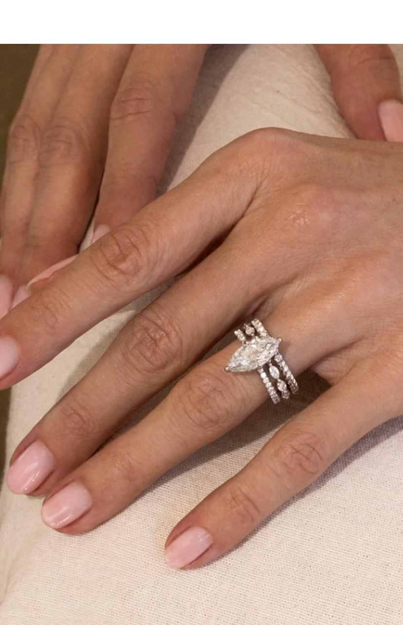 Femenino o masculino GIA Certificado 3,00 Quilates D/VS2 Diamantes en Forma de Marquesa Anillo Solitario de Oro de 18K en venta