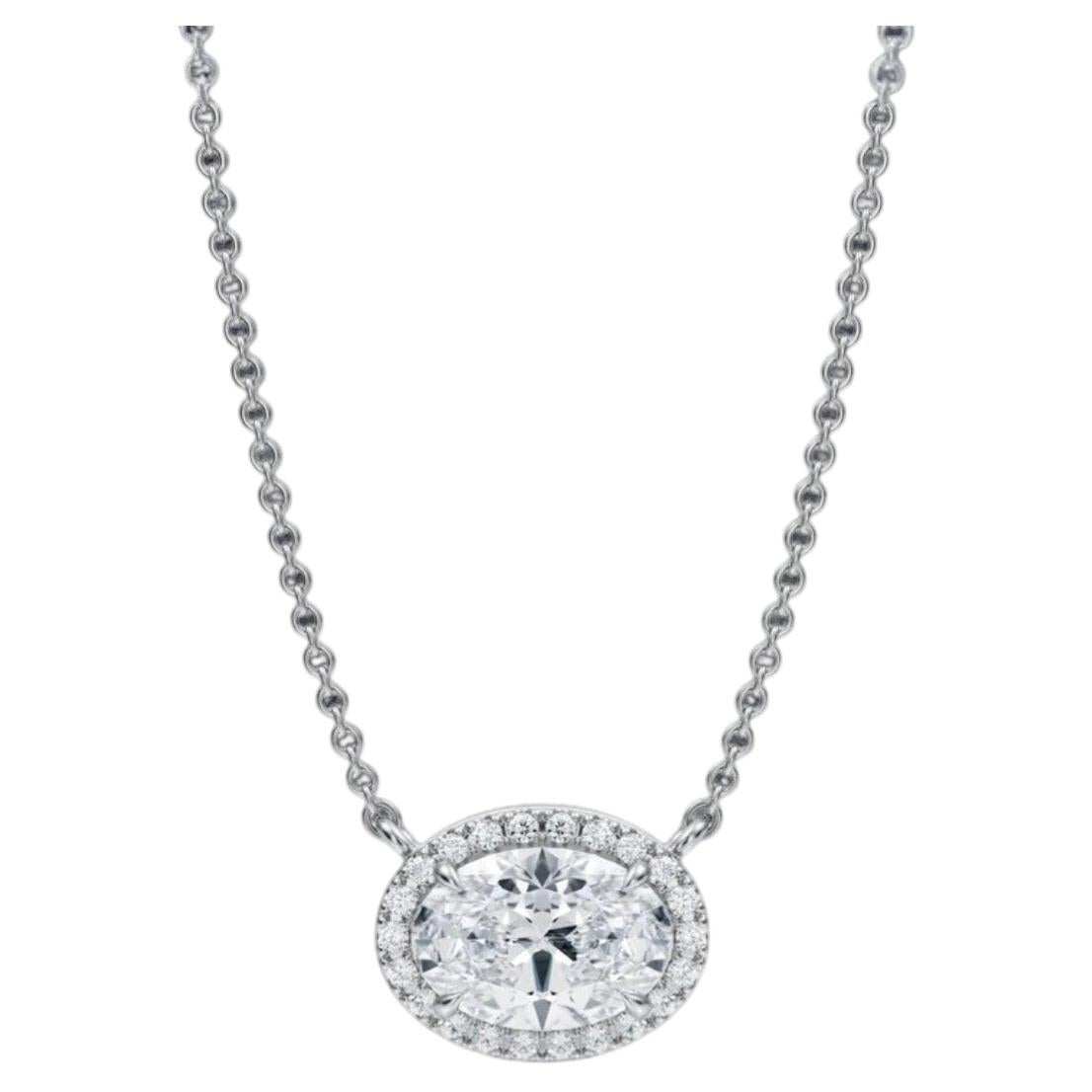 Collier « halo » est-ouest en or 18 carats, orné de diamants ovales certifiés GIA de 3,00 carats, de qualité F/VS1