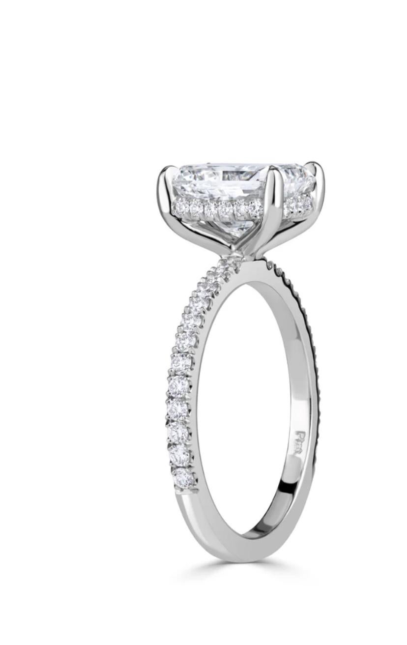 Taille radiant Bague solitaire en or 18 carats certifiée GIA 3,00 carats F/VS1 diamant radiant en vente