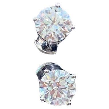 GIA Certified 3.00 Carats G/VVS1 Round Brillant Shape Diamonds 18K Gold Earrings