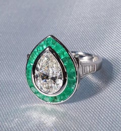 GIA Certified 3.00 Carats Pear Shape Diamonds 18K Gold Solitaire Ring