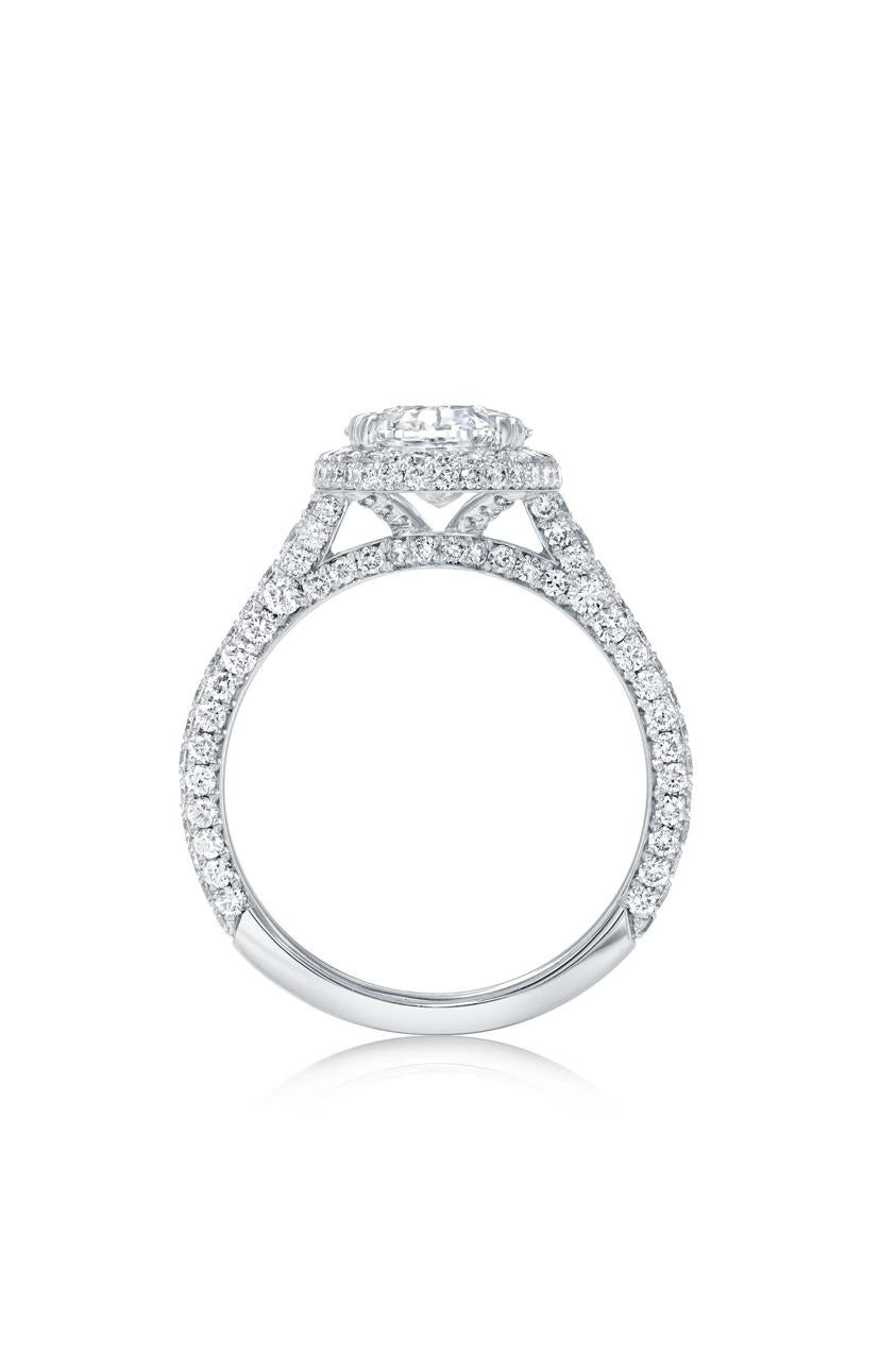 Taglio ovale Certificato GIA 3.00 carati  Anello solitario in oro 18K con diamante di forma ovale F/VVS2 in vendita