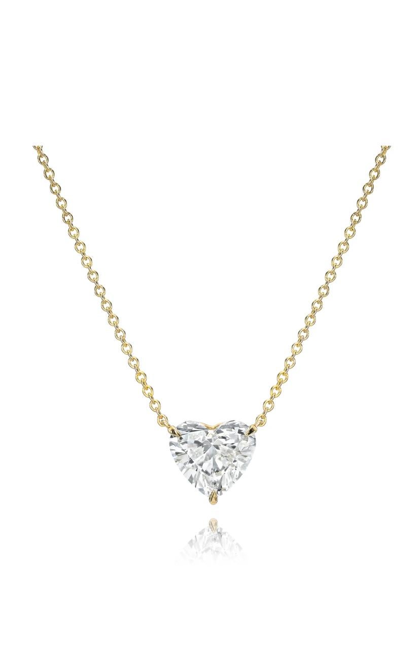 An exquisite Diamond necklace pendant in contemporary design, so essential and modern style .
Elevate your timeless of beauty and add a touch of sophistication and classs on your look.
This piece is perfect also as a investment.
Stunning pendant