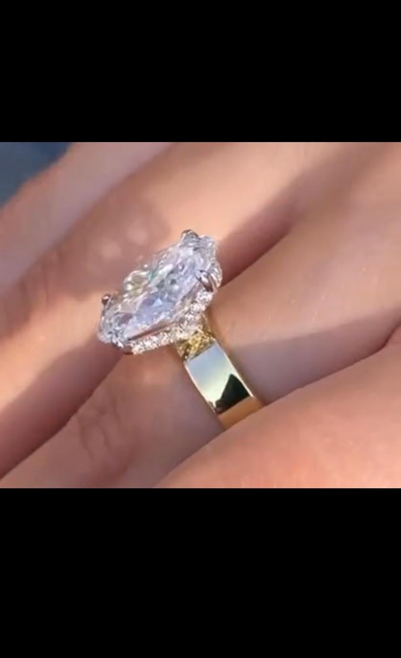 Bague en or 18 carats certifiée GIA 3.00 Ct FLAWLESS / D color Oval Shape Diamond en vente 4