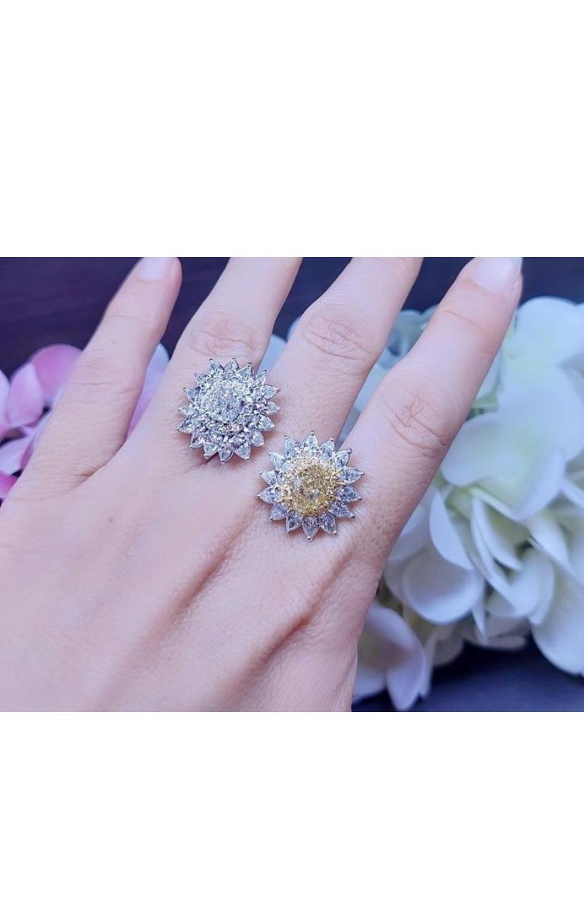 GIA Certified 3.00 Diamonds 18K Gold Flowers Ring  For Sale 7