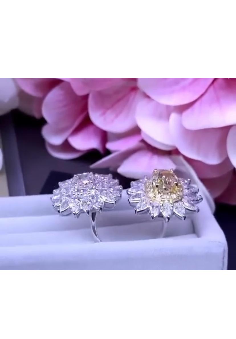GIA Certified 3.00 Diamonds 18K Gold Flowers Ring  For Sale 4