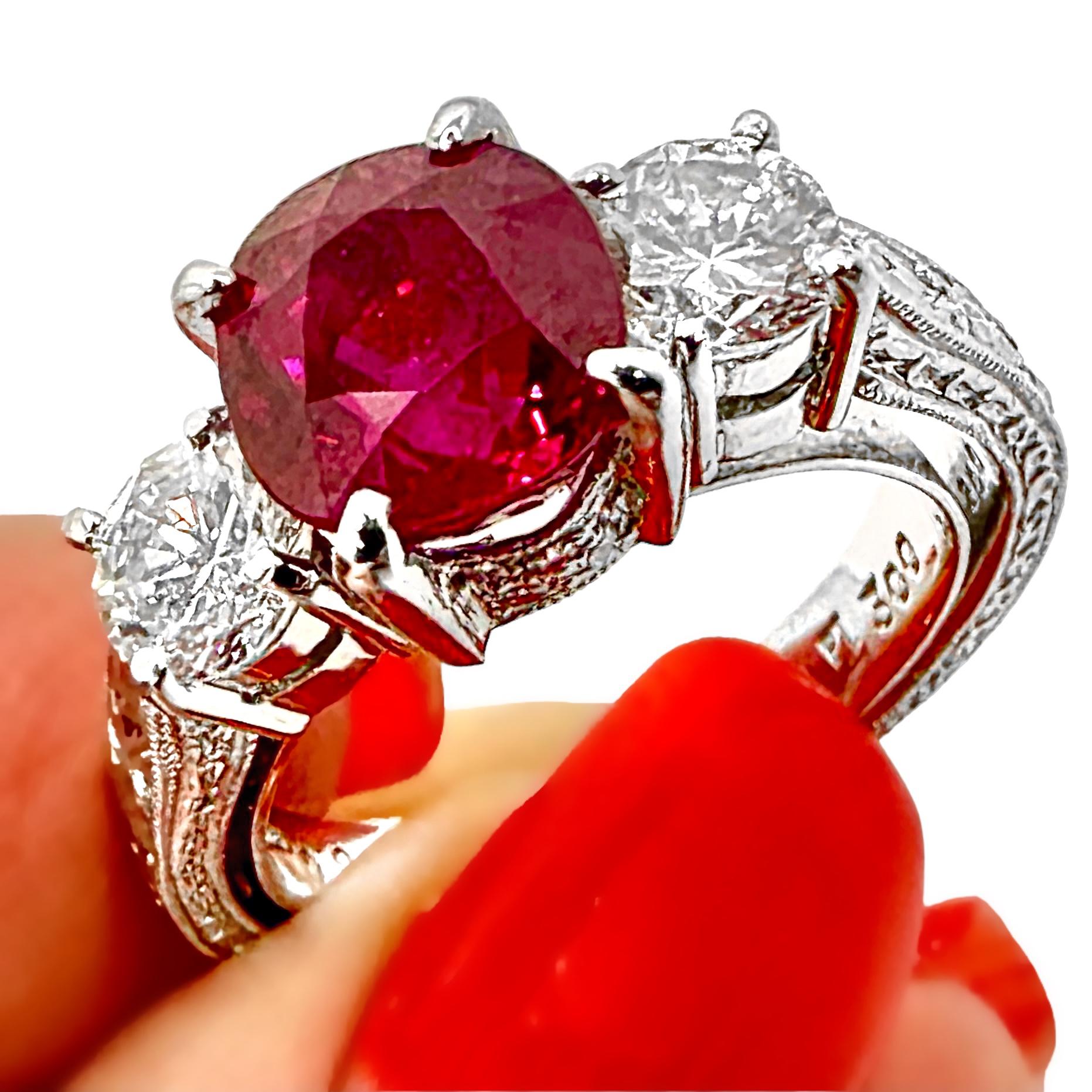 Anillo de 3 piedras de platino estilo antiguo con rubí de Birmania y diamantes, certificado por GIA de 3,00 qt en venta 5