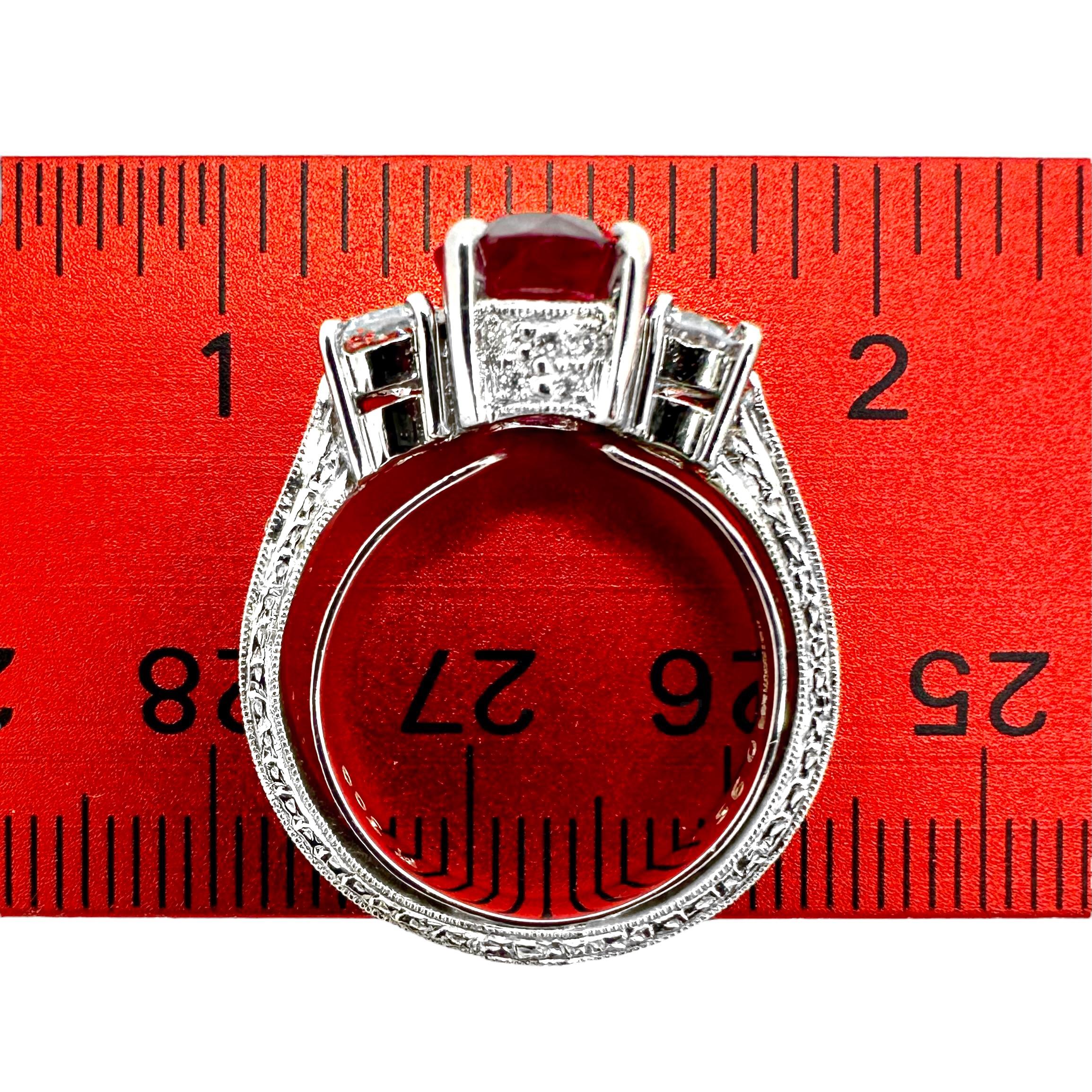 Anillo de 3 piedras de platino estilo antiguo con rubí de Birmania y diamantes, certificado por GIA de 3,00 qt en venta 3