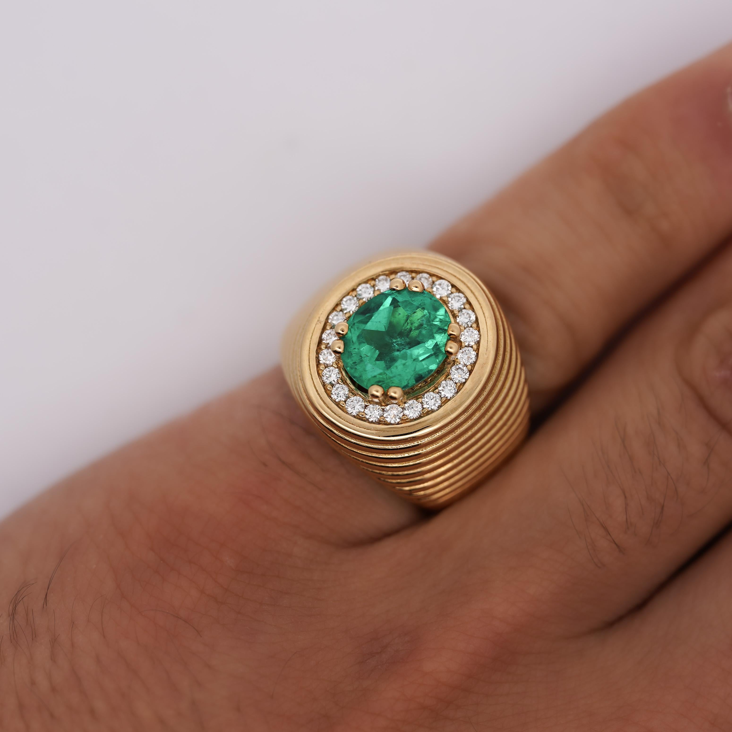 GIA Certified 3.01 Carat Colombian Emerald & Diamond 18K Yellow Gold Unisex Ring 2