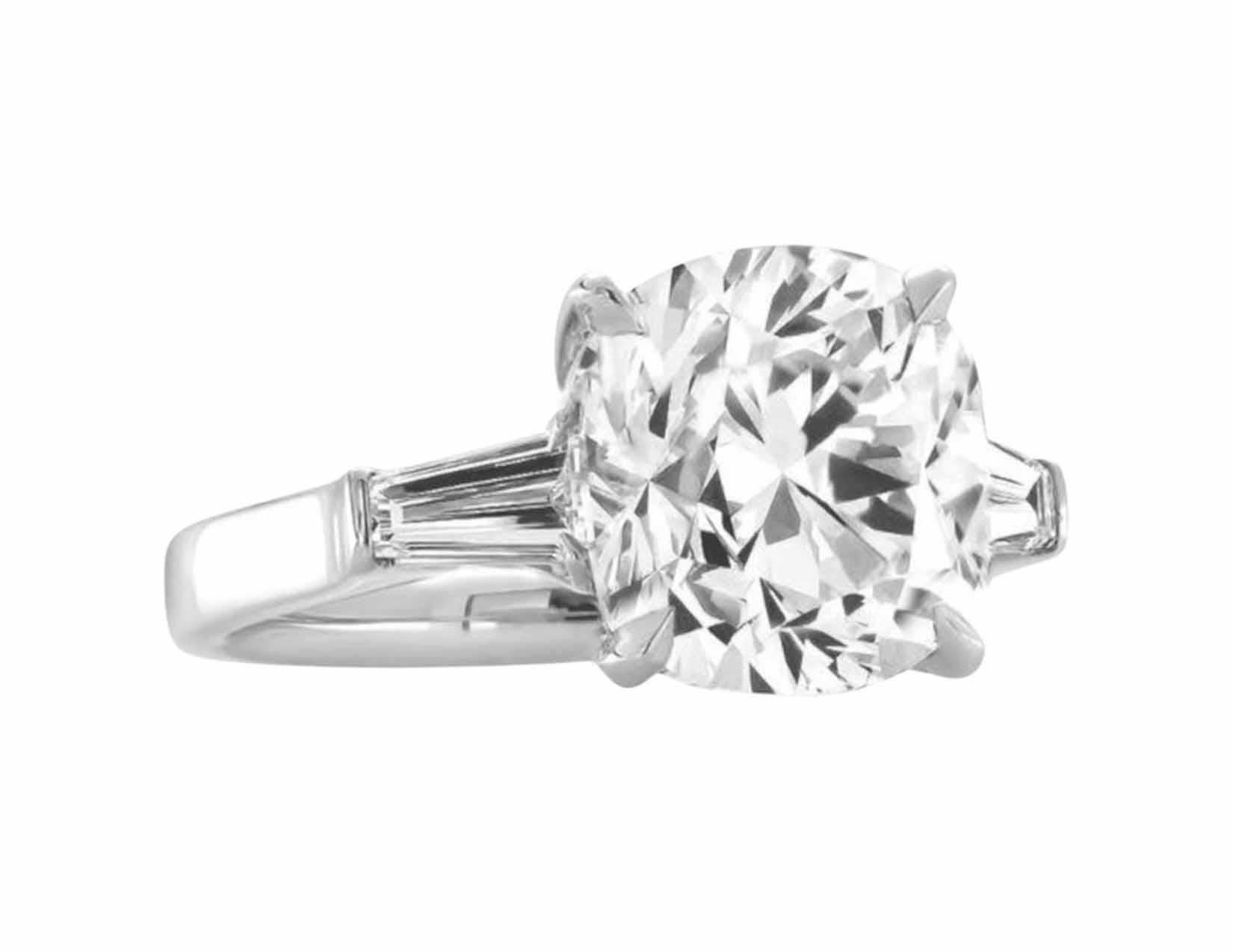 Contemporary GIA Certified 3 Carat Cushion Cut F Color VVS1 Clarity Diamond Ring in Platinum For Sale
