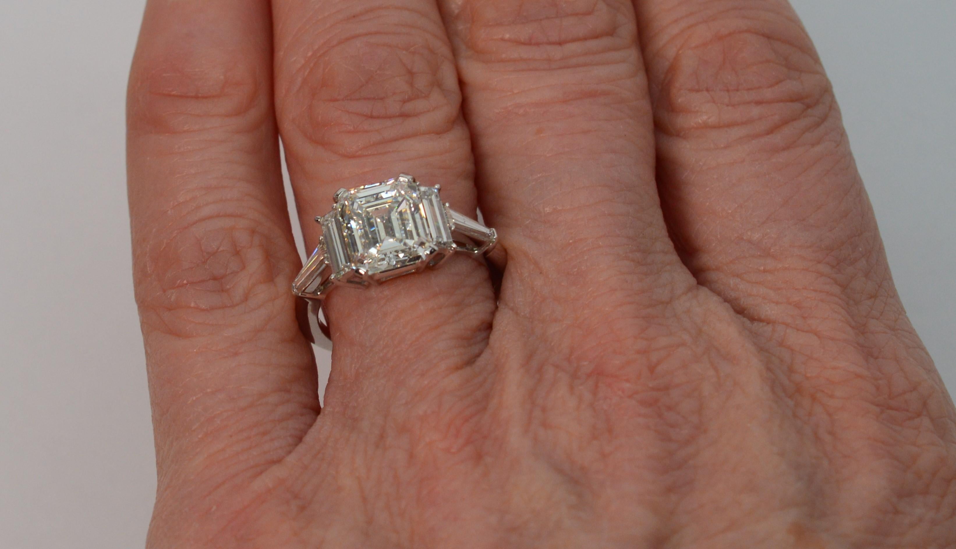 GIA Certified 3.01 Carat Diamond Platinum Engagement Ring For Sale 4