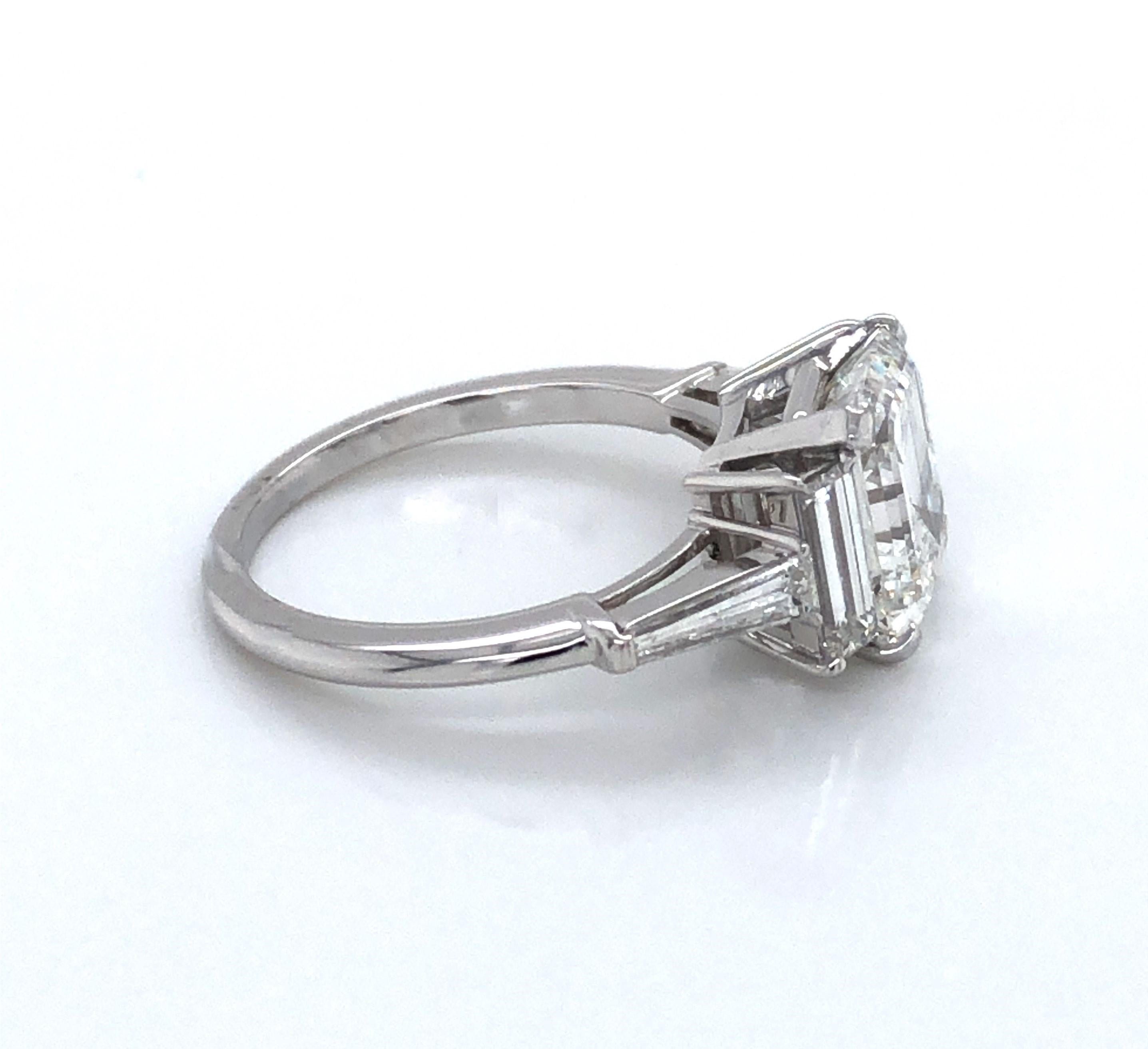 Emerald Cut GIA Certified 3.01 Carat Diamond Platinum Engagement Ring For Sale