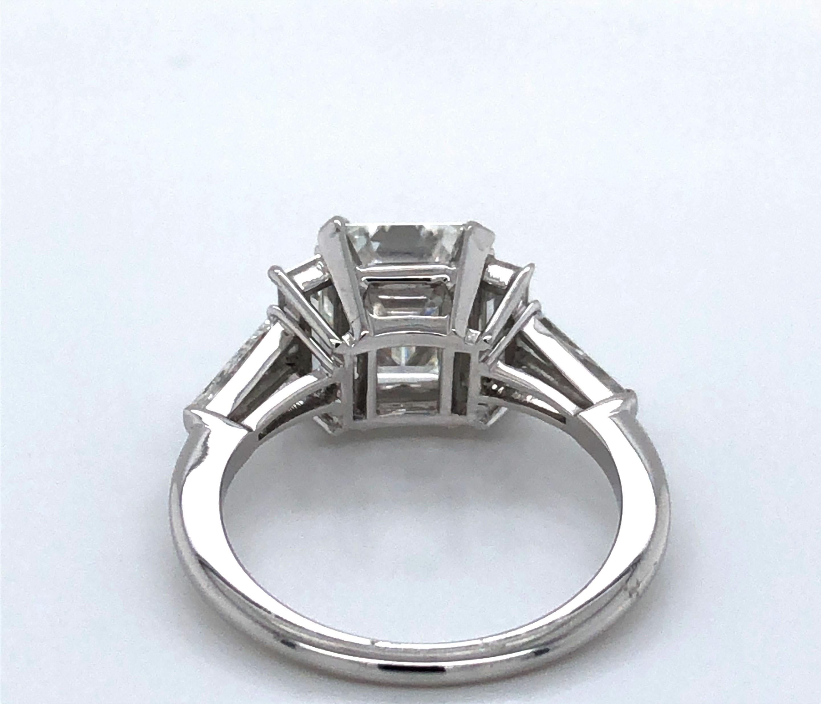 GIA Certified 3.01 Carat Diamond Platinum Engagement Ring For Sale 1