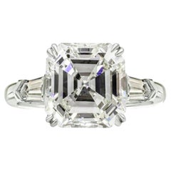 GIA-zertifizierter 3,01 Karat E VS1 Quadratischer Diamantring aus Platin mit Smaragdschliff