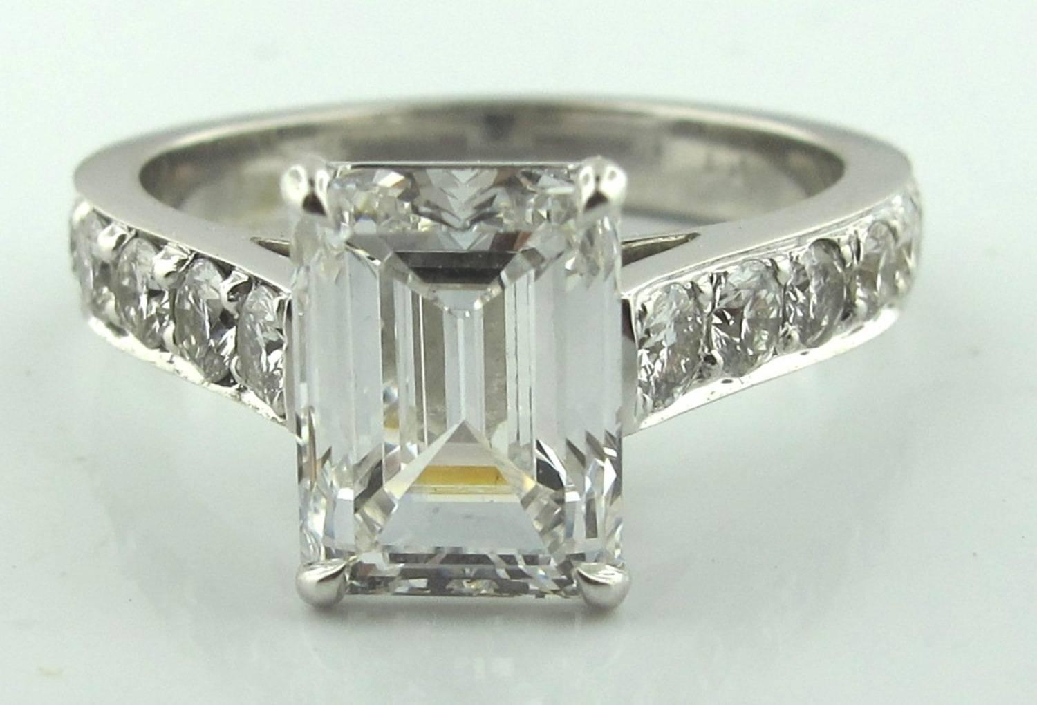 GIA Certified 3.01 Carat Emerald Cut Diamond Ring, E color, in Platinum In Excellent Condition In Palm Desert, CA