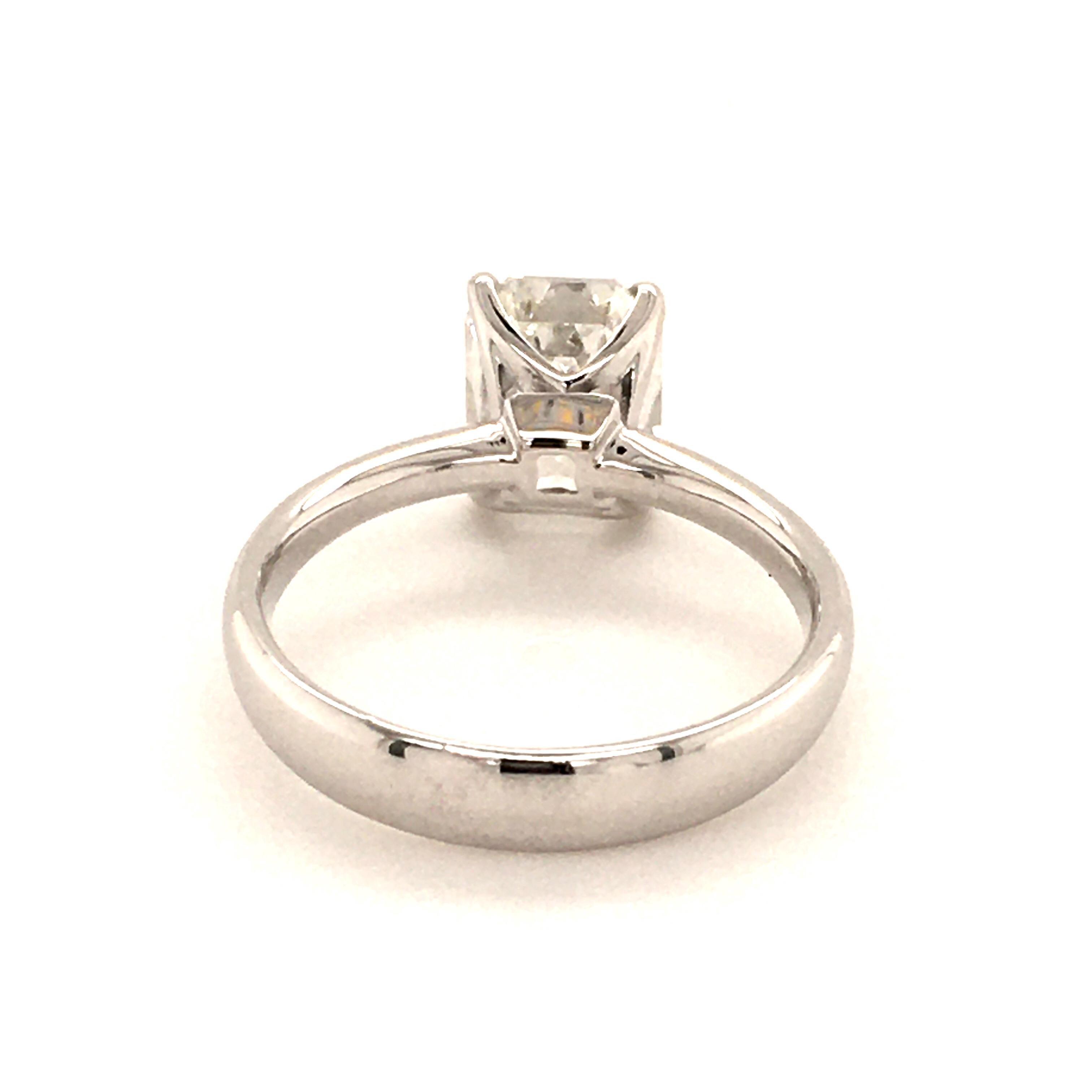 GIA Certified 3.01 Carat Emerald Cut Diamond White Gold Solitaire Ring For Sale 2