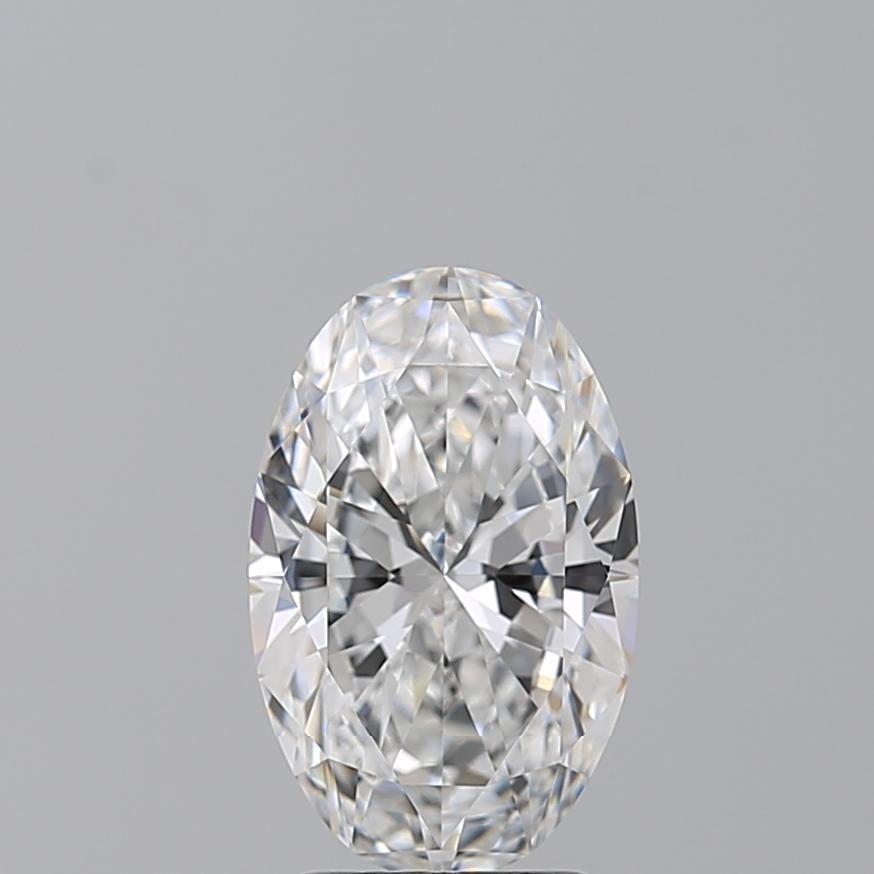 Anello con diamante Brilliante Ovale da 3,01 carati con colore F VVS2 e Baguette Affusolata in Platino, certificato GIA

Un anello di fidanzamento in platino sofisticato e senza tempo, che mette in mostra uno spettacolare diamante ovale con taglio a