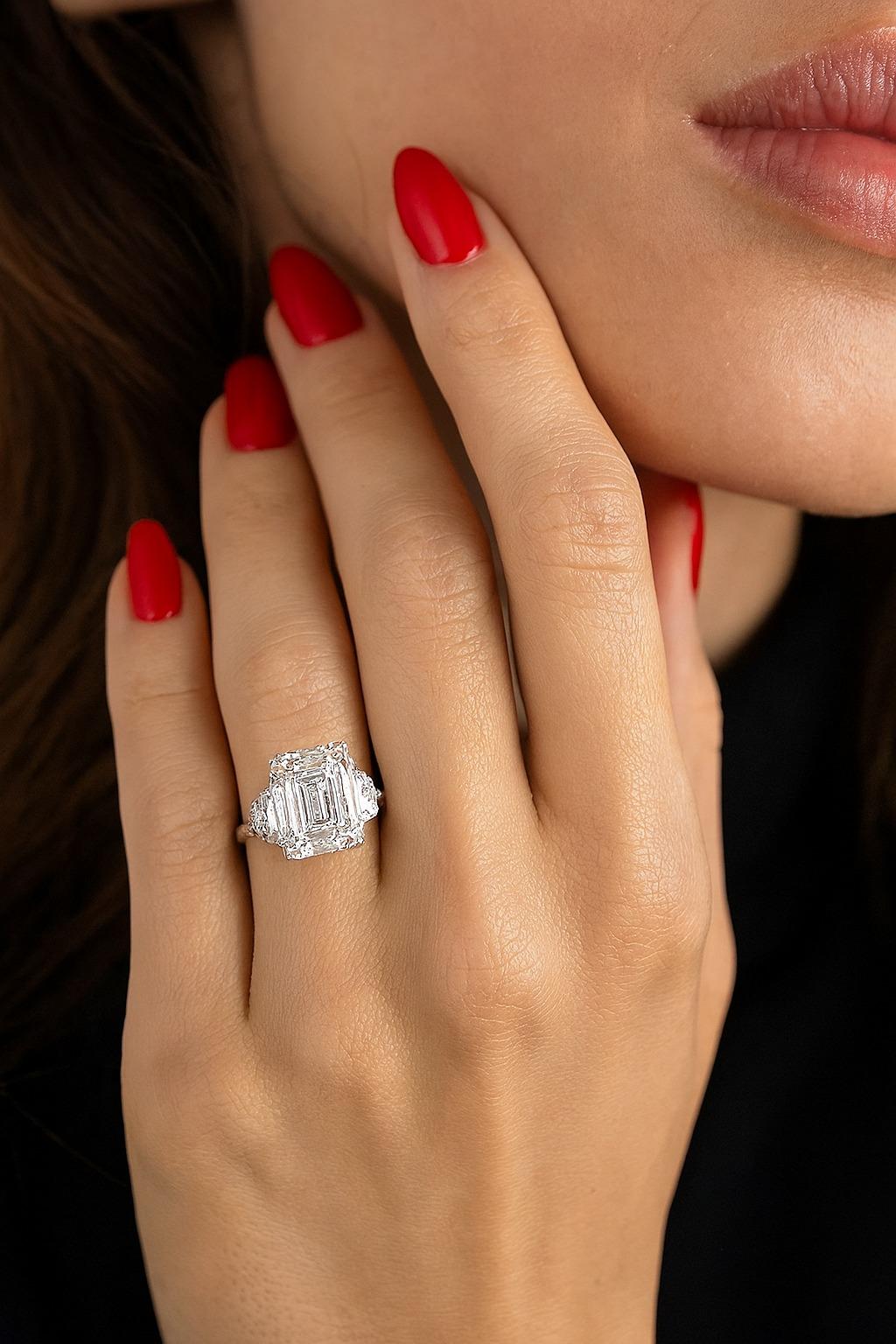 Anillo de platino con diamante talla esmeralda de 3,01 quilates F VS1 certificado por GIA Corte esmeralda en venta