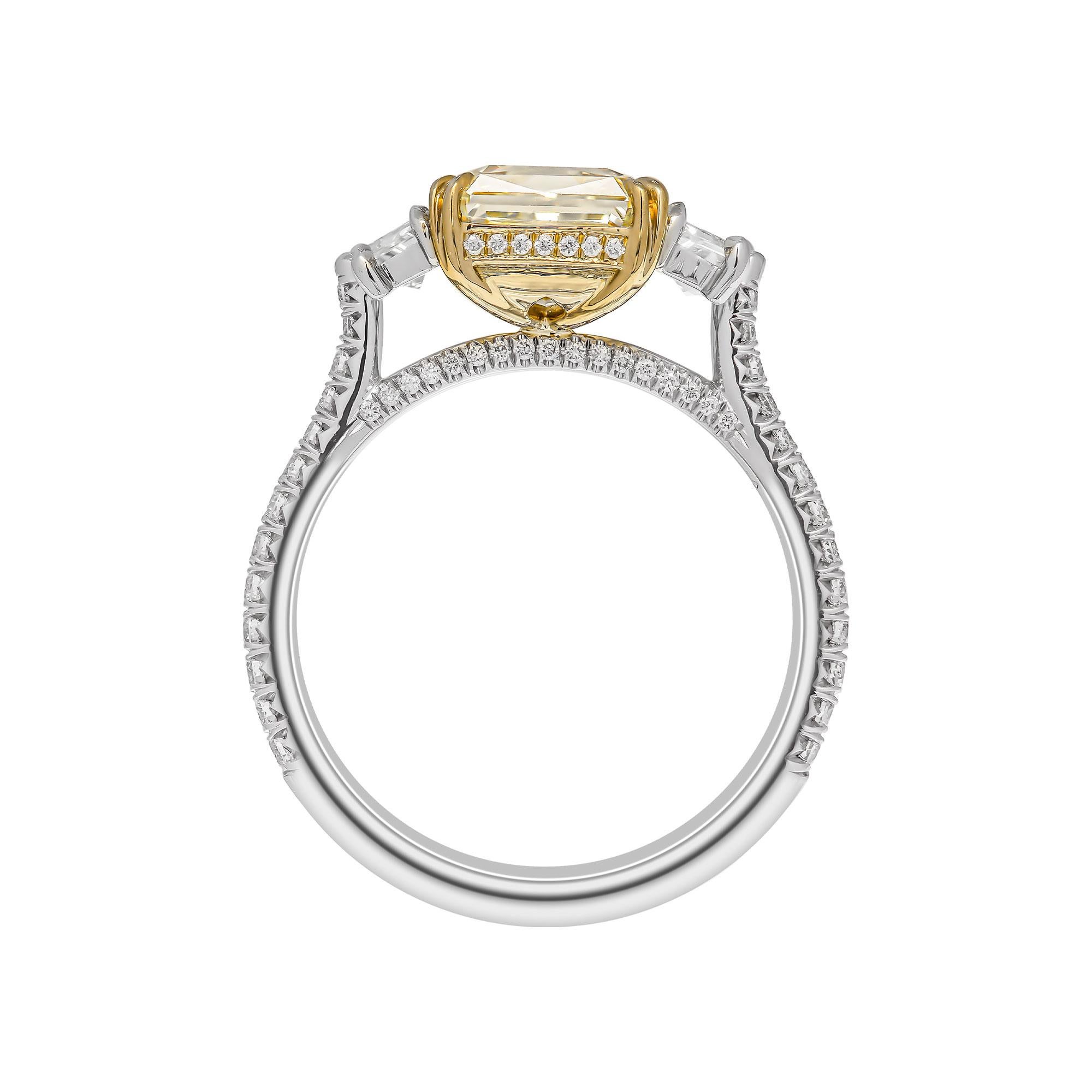 Women's or Men's GIA Certified 3.01 Carat Fancy Light Yellow Radiant Cut Three-Stone Ring