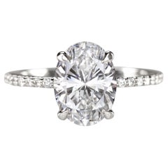 Anello di fidanzamento in oro bianco 14K con diamante ovale di colore GIA certificato da 3,01 carati