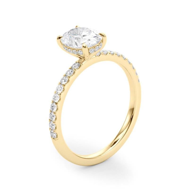 GIA Certified 3,01 Carat Oval Hidden Halo Pave Anello con diamanti in oro giallo 18K in vendita 1