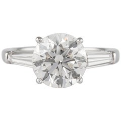 Alexander GIA 3.01 Carat Round Brilliant Diamond Three-Stone Ring 18 Karat Gold