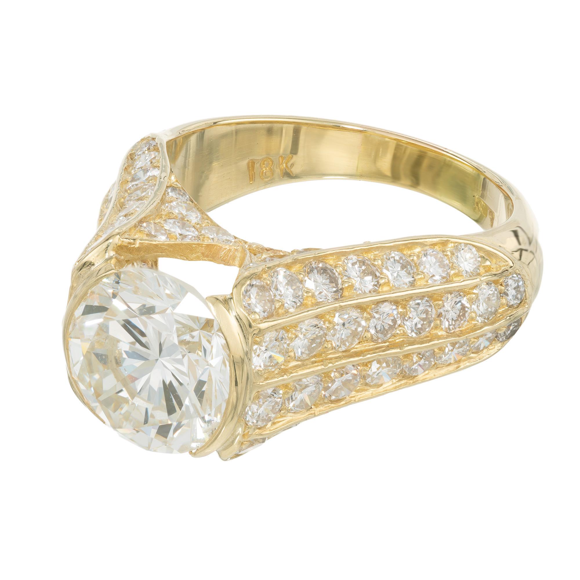 Round Cut GIA Certified 3.01 Carat Round Diamond Yellow Gold Engagement Ring For Sale