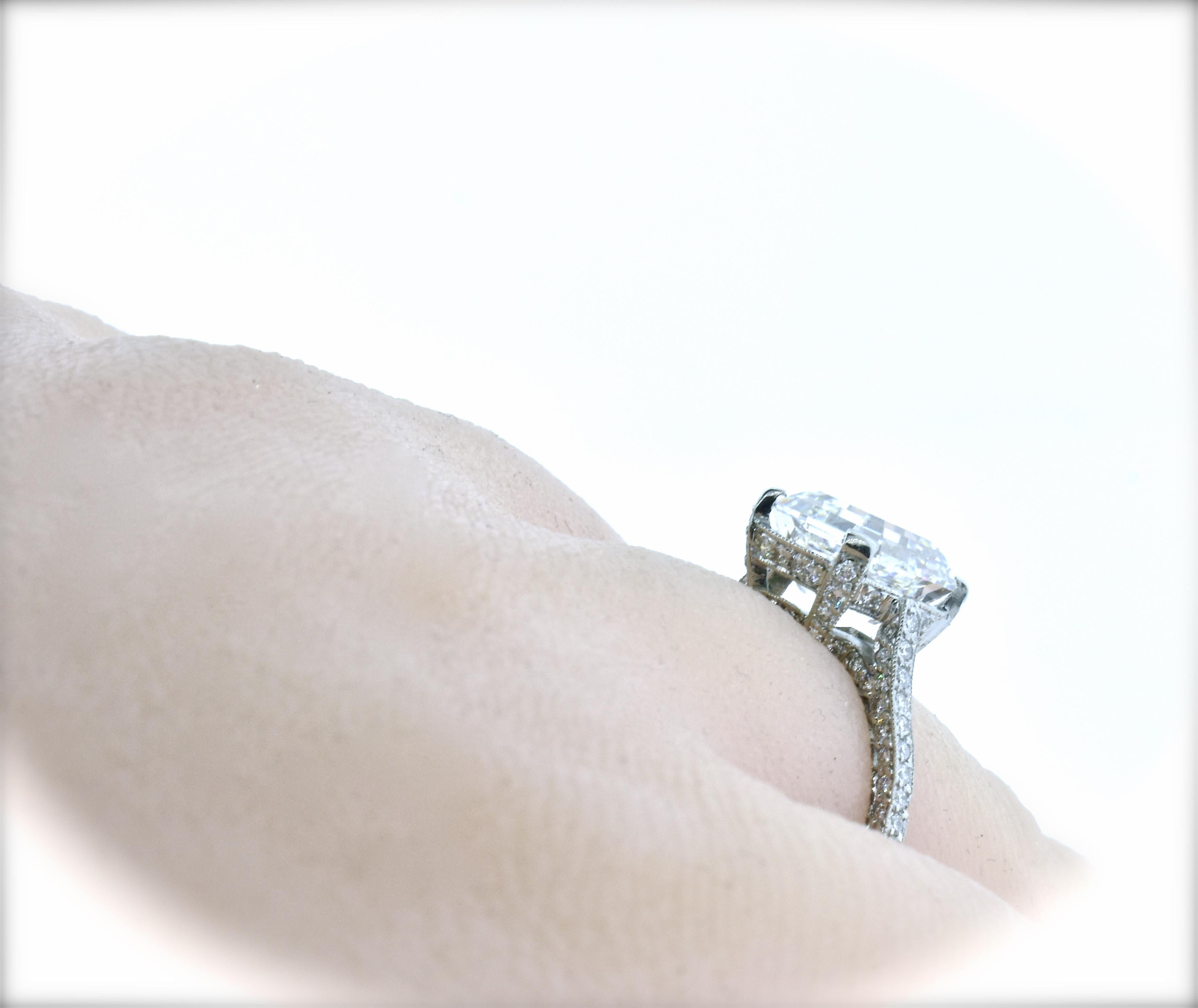 GIA Certified 3.01 Carat Asscher Cut Diamond Ring, Pierre/Famille 5