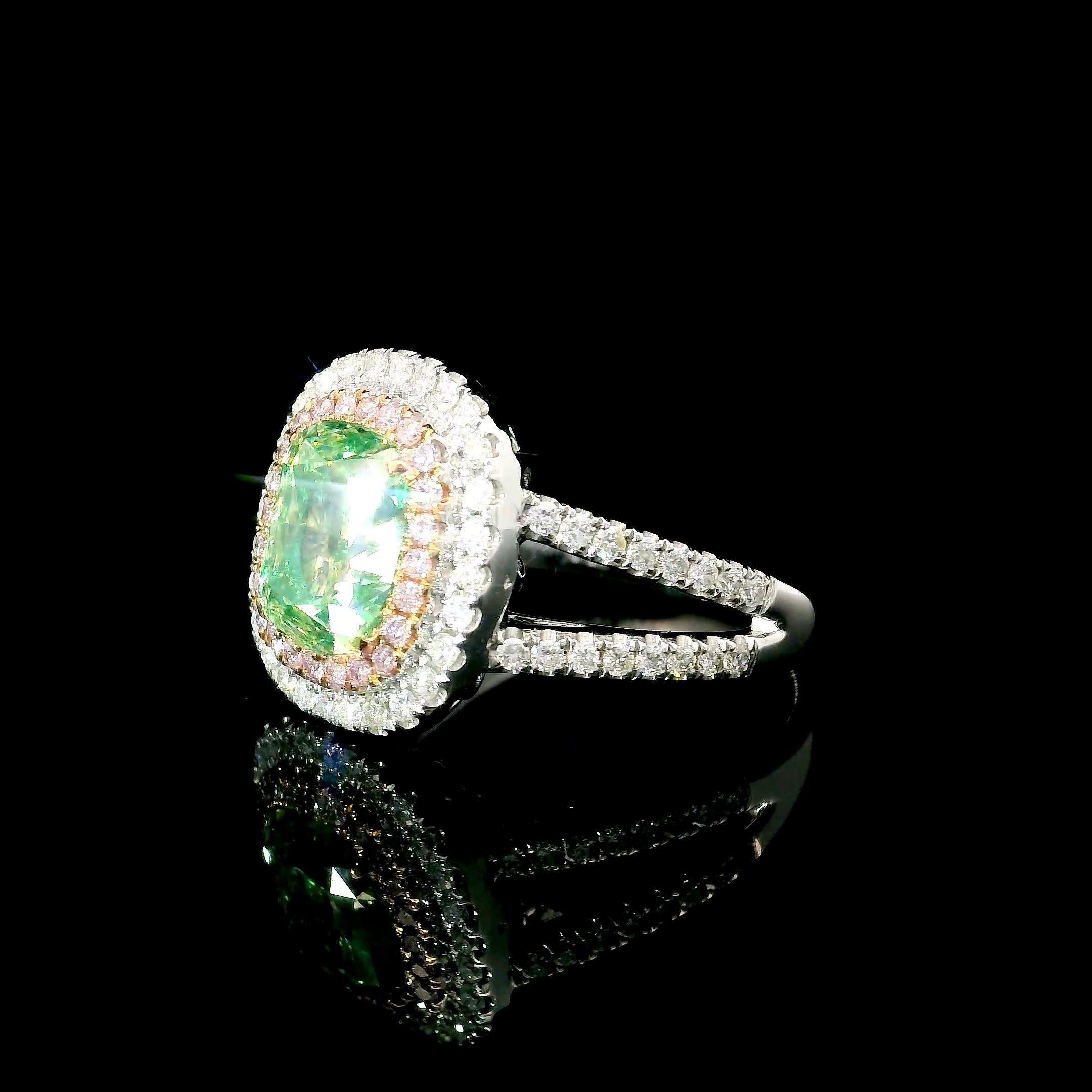 GIA Certified 3.01 CT Fancy Light Brownish Greenish Yellow SI Clarity 18K Ring In New Condition For Sale In บางรัก, TH