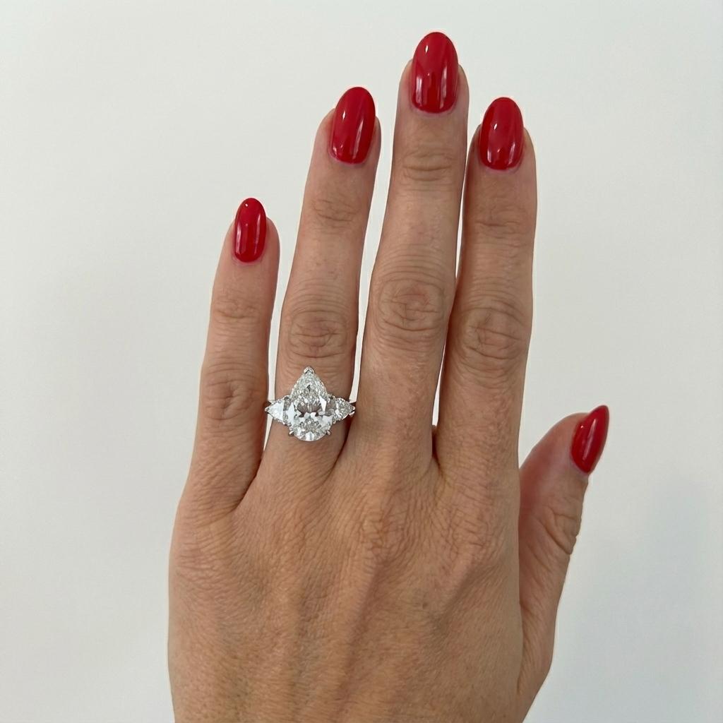 GIA-zertifiziert 3,02 Karat D Internally Flawless Typ IIa Pear Cut Diamond Ring im Zustand „Neu“ im Angebot in Chicago, IL