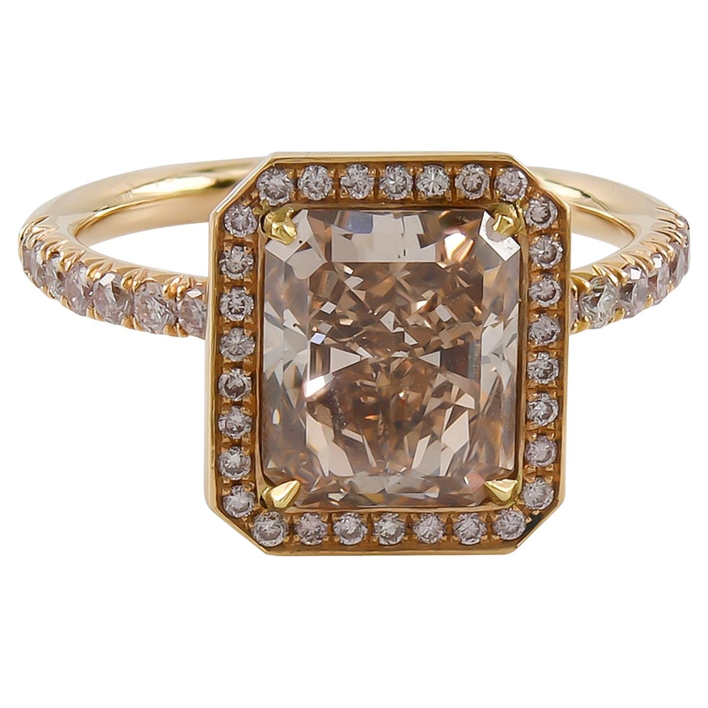 Spectra Fine Jewelry Bague en diamant certifié GIA de 3,02 carats de couleur rose-brun fantaisie