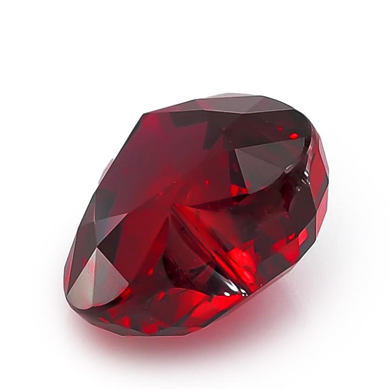 GIA Certified 3.02 Carat Natural Heated Mozambique Ruby In New Condition For Sale In Los Angeles, CA