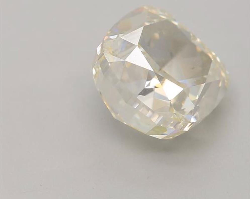 Certificado GIA 3,02 Quilates Color U - V  Diamante Claridad VS2 Corte cojín en venta
