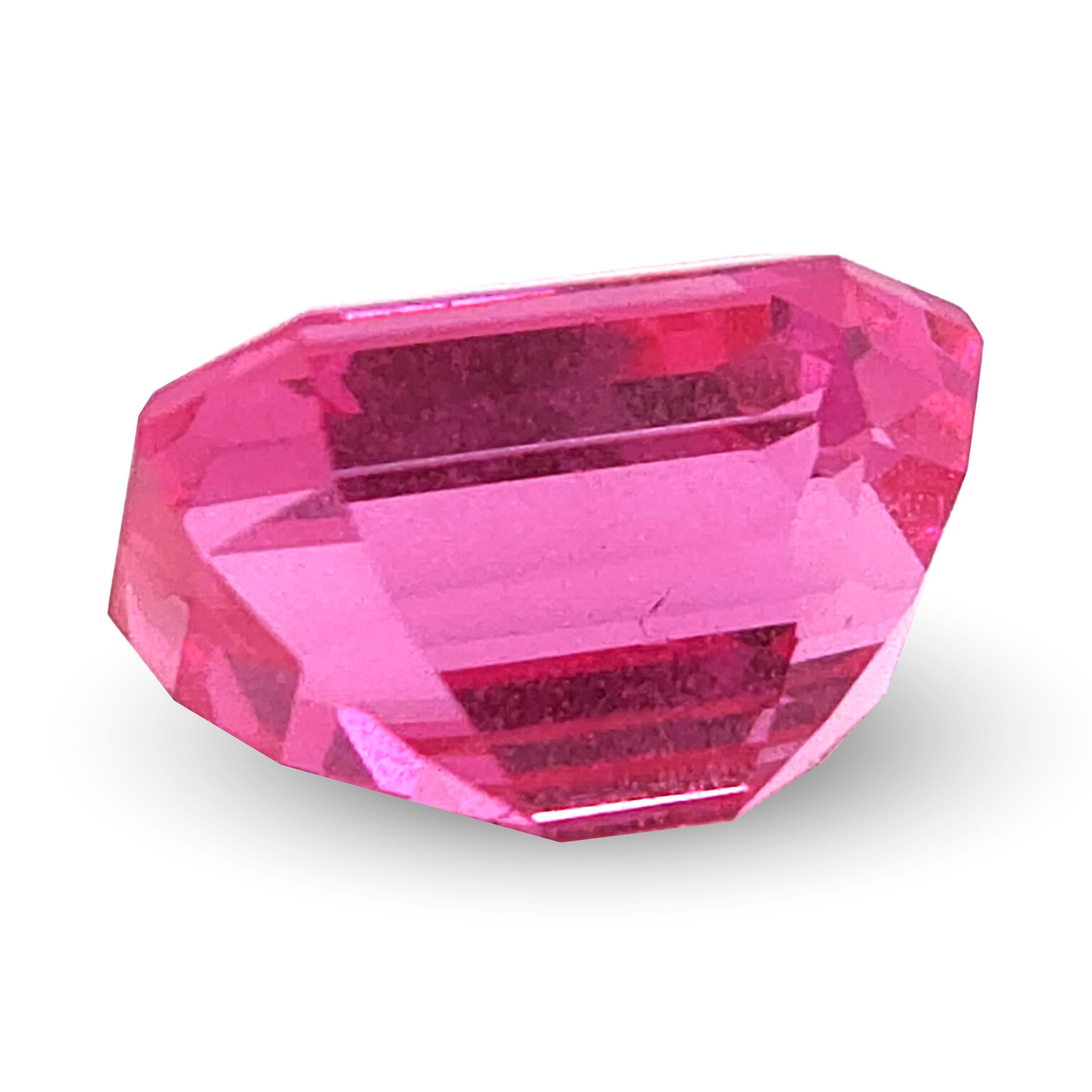 GIA Certified 3.02 Carats Heated Pink Sapphire  In New Condition For Sale In Los Angeles, CA