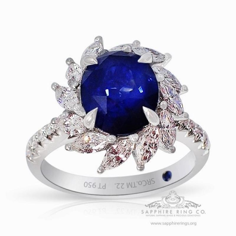 Modern GIA Certified 3.02 ct Platinum Sapphire Ring - Ceylon Blue Sapphire Origin Repor For Sale