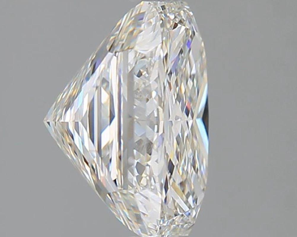 GIA Certified 3.03 Carat, H Color, VVS2 Clarity, Radiant Cut Loose Diamond In New Condition For Sale In Miami, FL