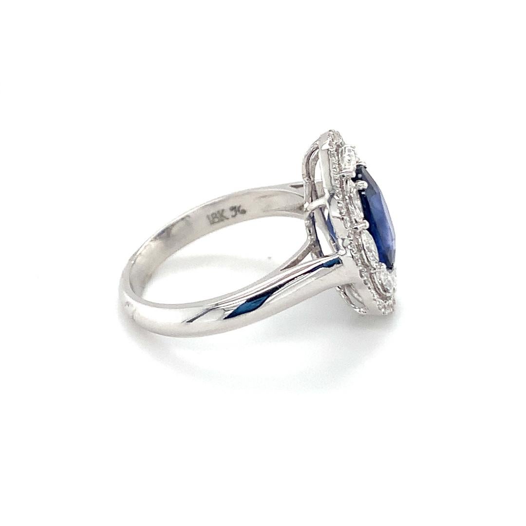 GIA Certified 3.03 Carat Natural Blue Sapphire and Diamond Ring In New Condition For Sale In New York, NY