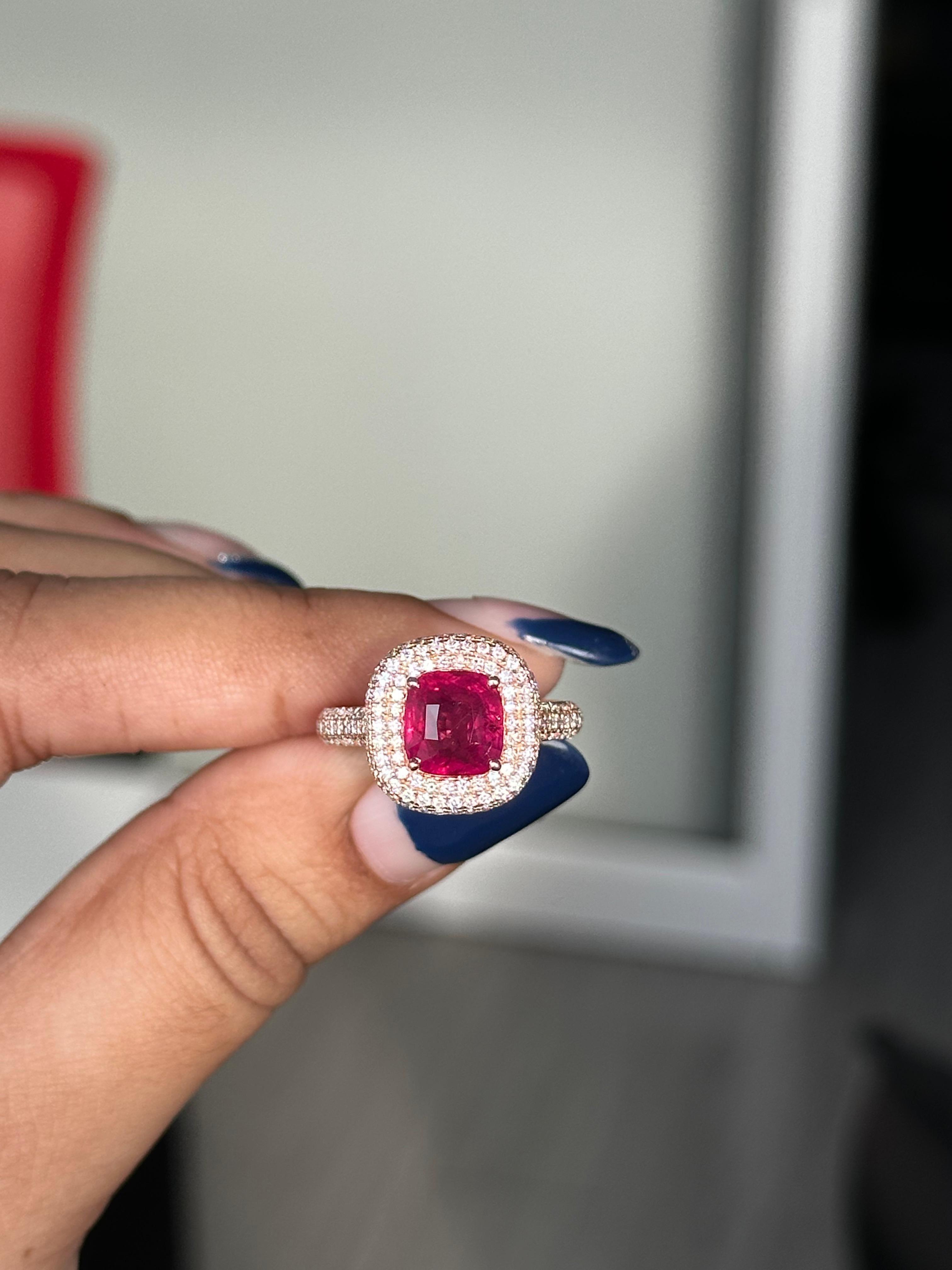 Anello di diamanti di rubino del Mozambico certificato GIA da 3,03 carati senza calore in vendita 5